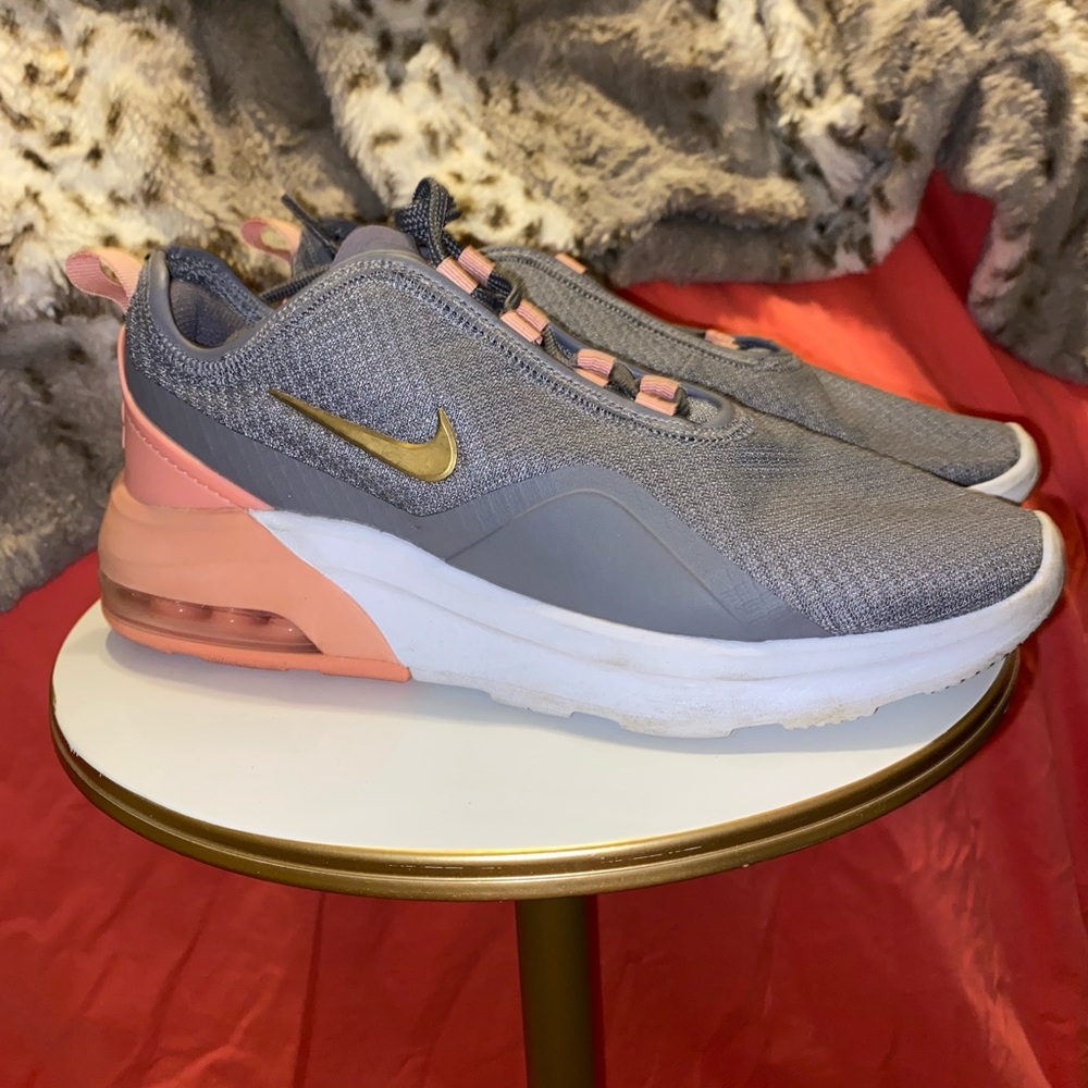 Nike airs